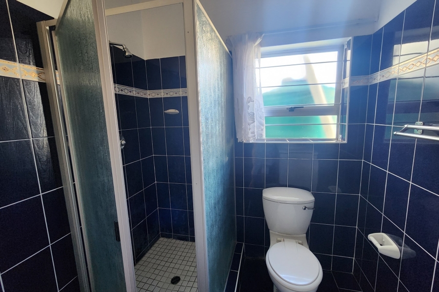 5 Bedroom Property for Sale in Wavecrest Eastern Cape